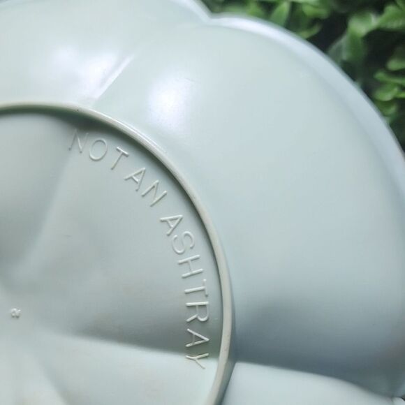 Vintage Mint Green Hofman Insustries Molded Plastic Salad Bowls - Picture 6 of 7